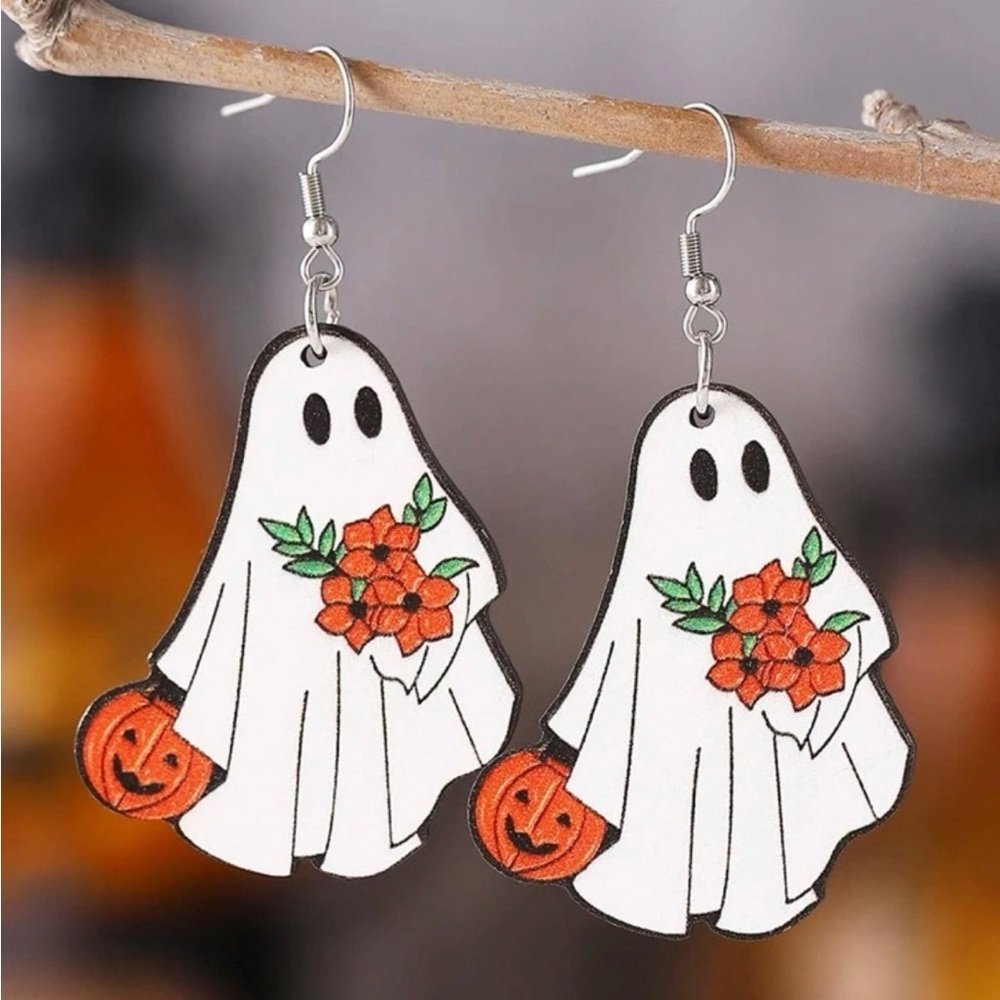 💖5 items for $25 Sale!💖 Ghost & Pumpkin Wooden Drop Halloween Earrings